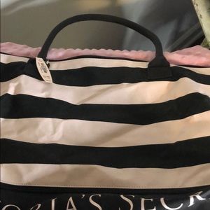 NWT Victoria’s Secrect bag